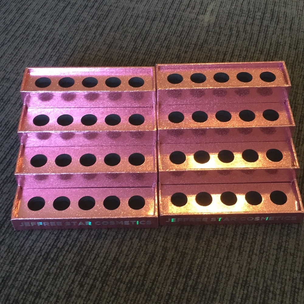 Jeffree Star lipstick stands and VLL